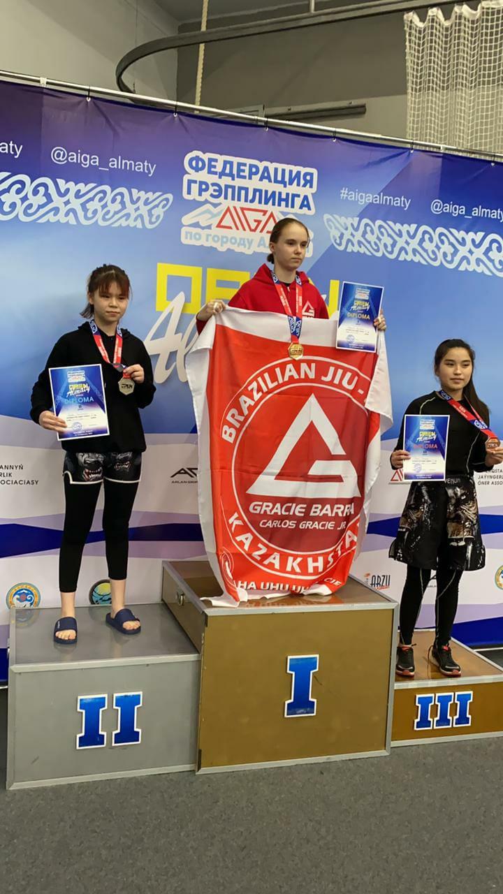 Ученица 10 класса Саулебаева Саида заняла 2 место в городских соревнованиях по Грепплингу